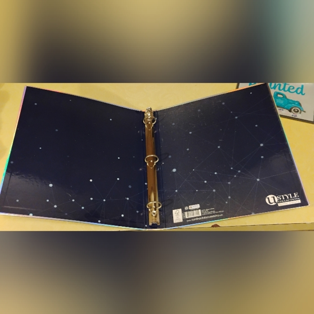 SILVER GLITTER 3 RING BINDER - Picture 2 of 4